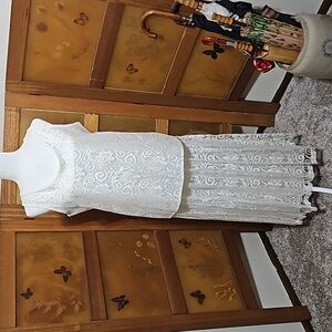 Vintage Elegant Lace Sleeveless Top and Lace Pleated Skirt Set in White
